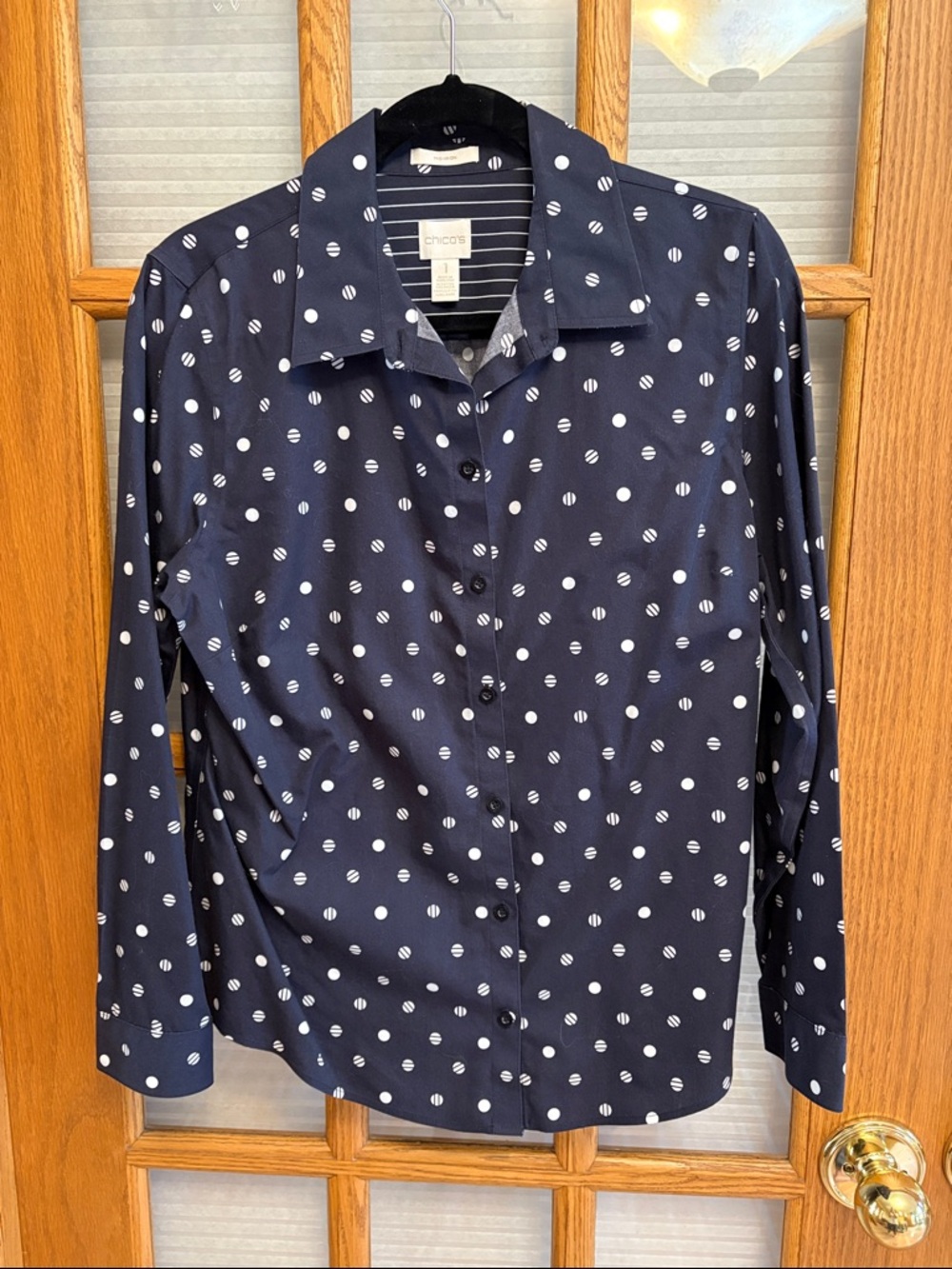 EUC Chico's 1 No Iron Navy Dot-Pattern Button Front Shirt